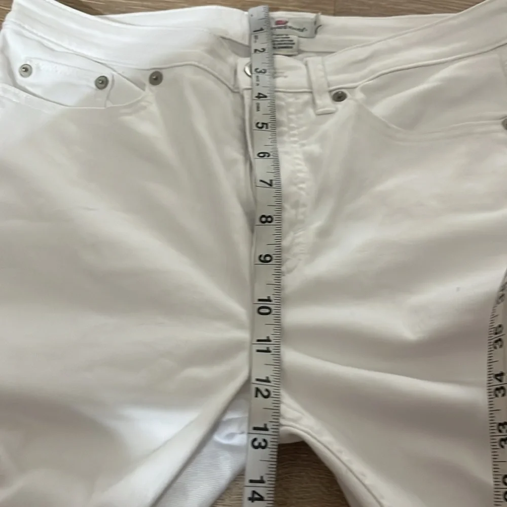 Vineyard Vines High Rise Skinny White Denim(106) - Picture 6 of 8